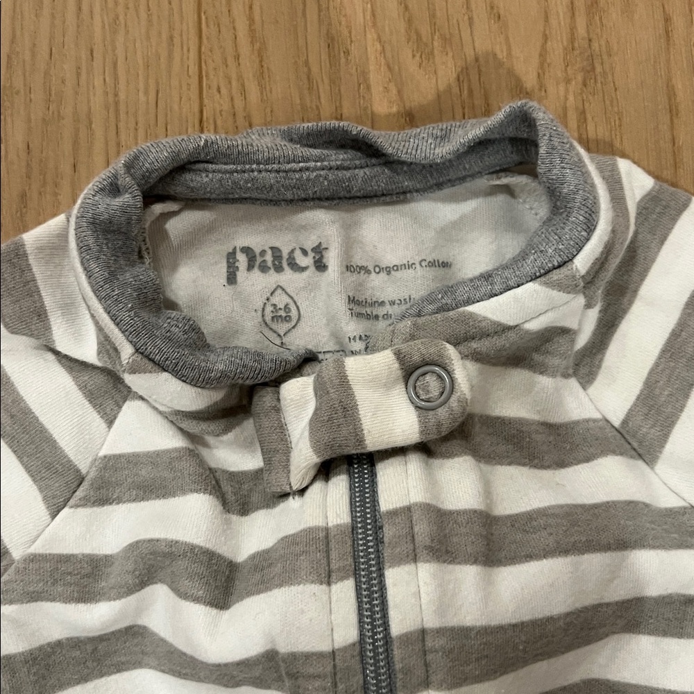 Pact Organic Footed Pajamas 0-3 mo & 3-6 mo bundle - Picture 3 of 3